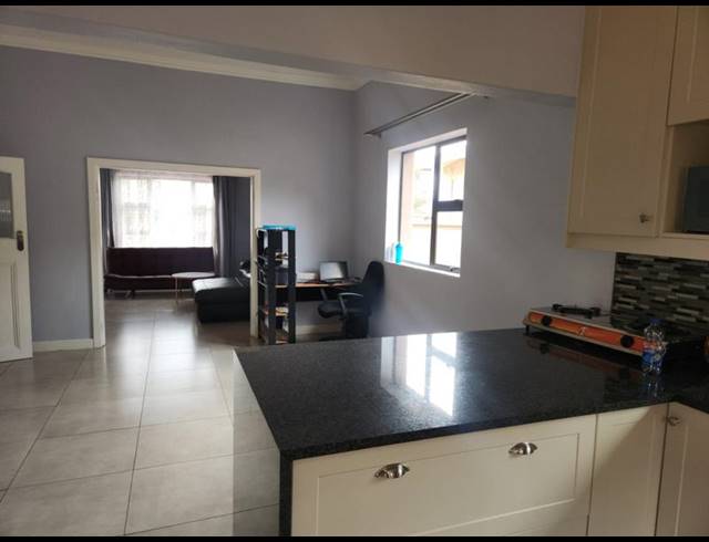 3 BEDROOM HOUSE FOR SALE IN KENSINGTON